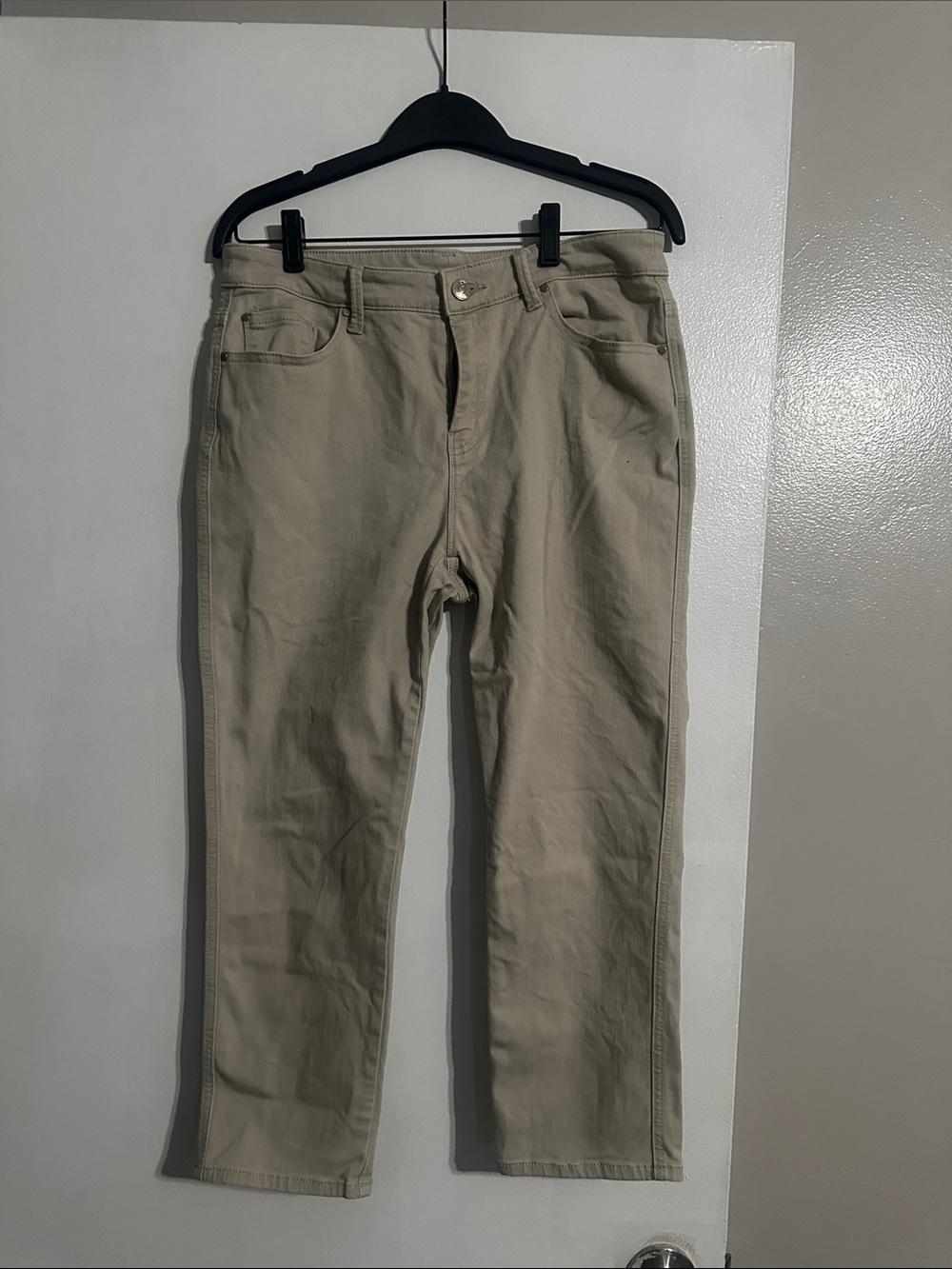 Women’s Beige crop Pants